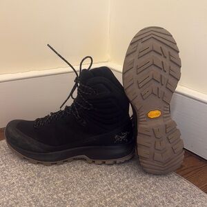 Arc'teryx Woman’s Aerios AR Hiking Boots